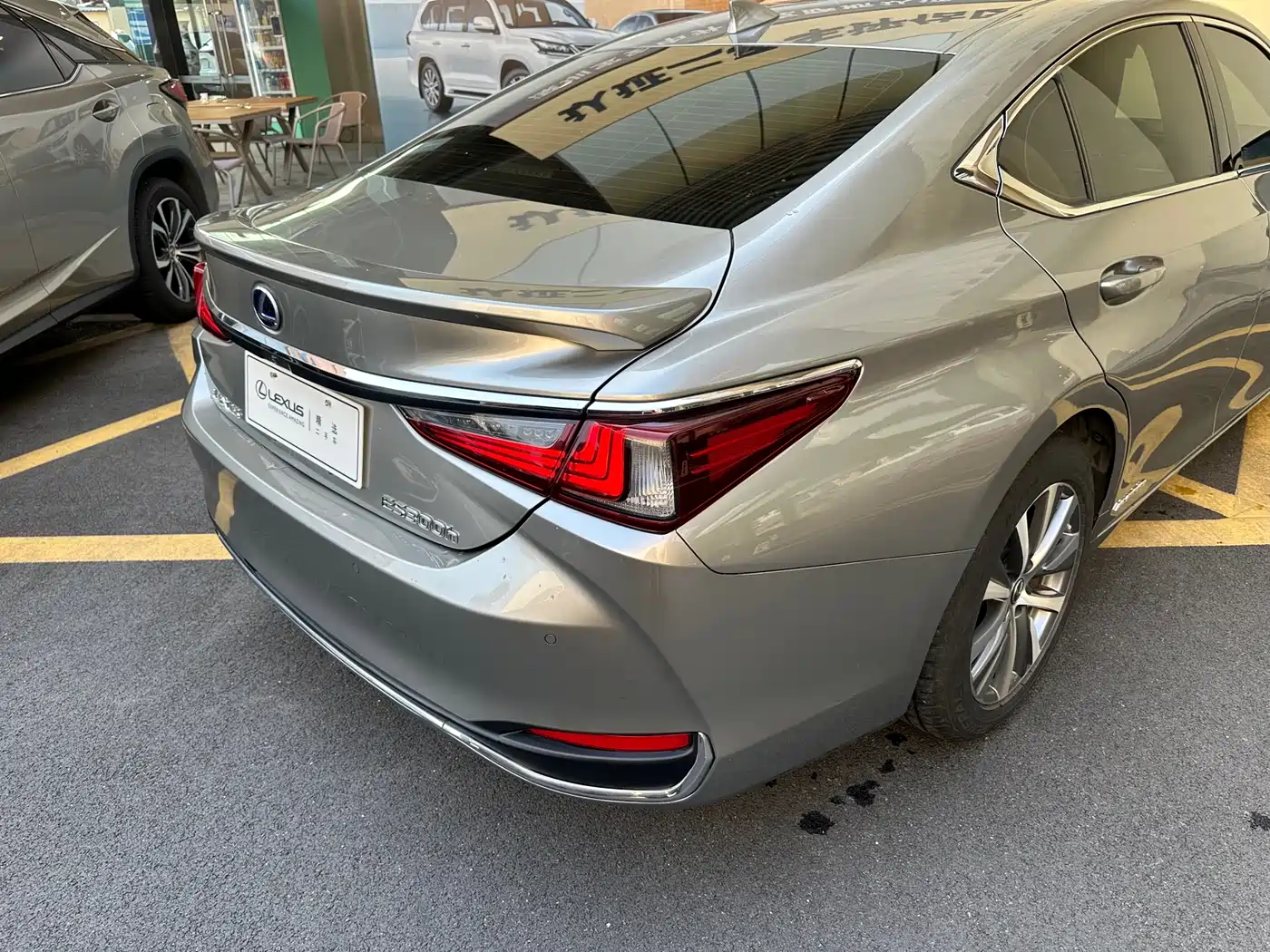 Lexus ES 2020 Model 300h Excellence Edition China V фото 23