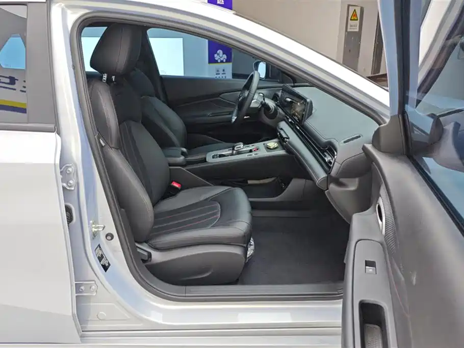 GAC Trumpchi Trumpchi Emkoo 2023 Shadow Leopard H High-Efficiency Hybrid фото 8