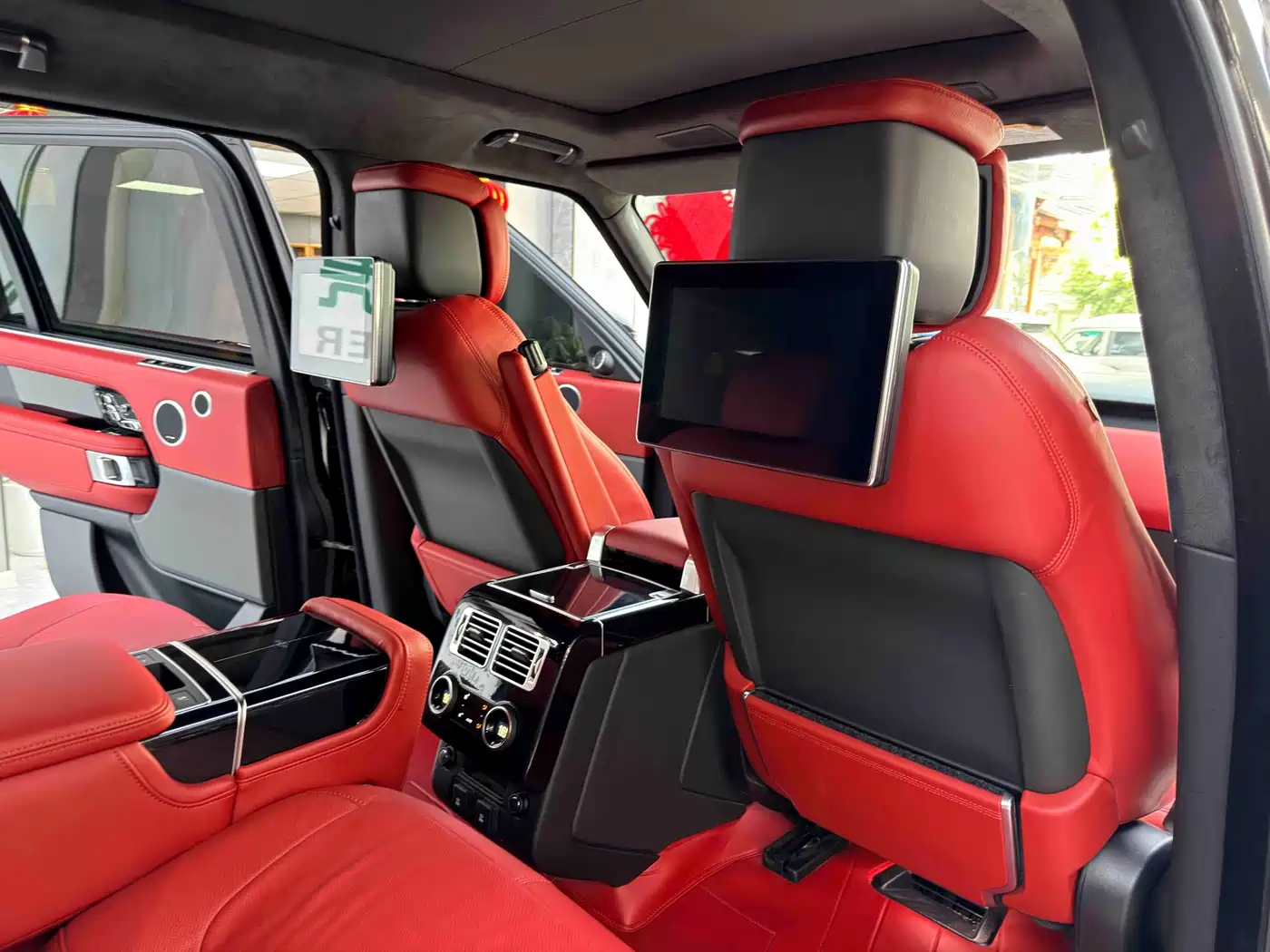 Land Rover Range Rover 2022 2022 3.0 L6 400PS Prestige Genesis Extended Edition