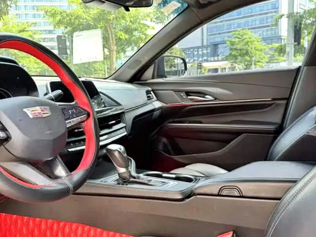 CADILLAC CT4