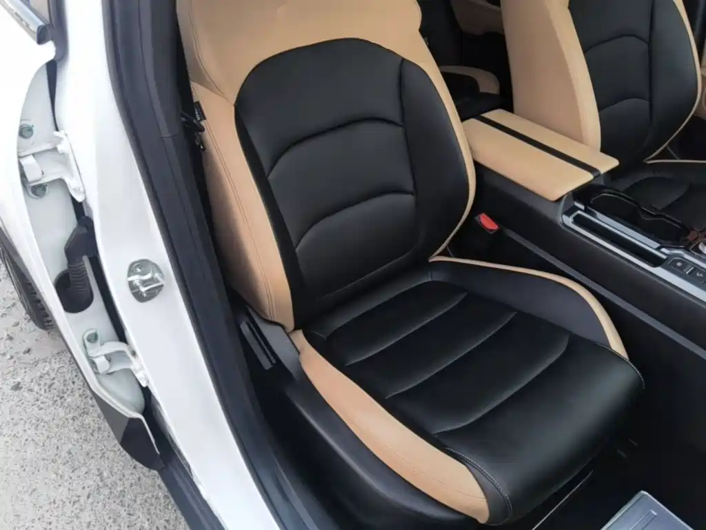 Фото 25 - Geely ICON