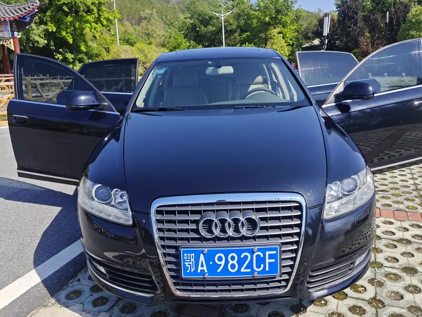 Audi A6L 2011 2.0 TFSI Automatic Comfort фото 13