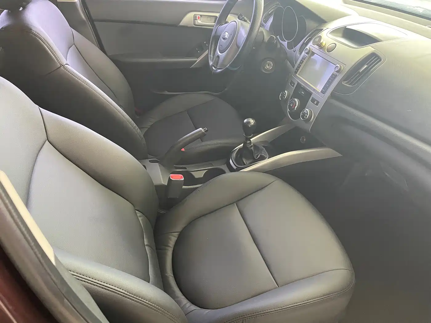 Kia Forte 2014 2014 1.6L MT GL