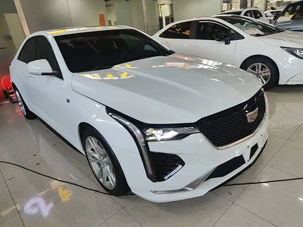 Cadillac CT4 2022 2022 28T Fashion Style