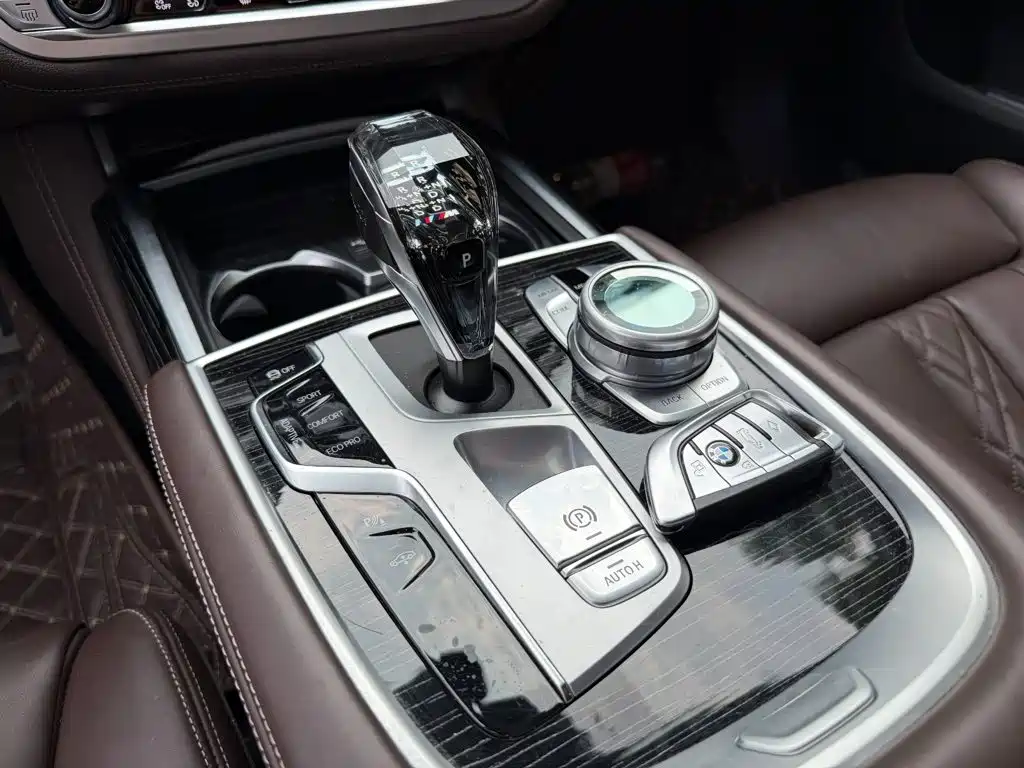 BMW 7 Series 2022 2021 Model 730Li M Sport Package