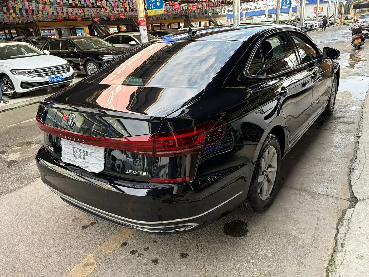 VOLKSWAGEN PASSAT