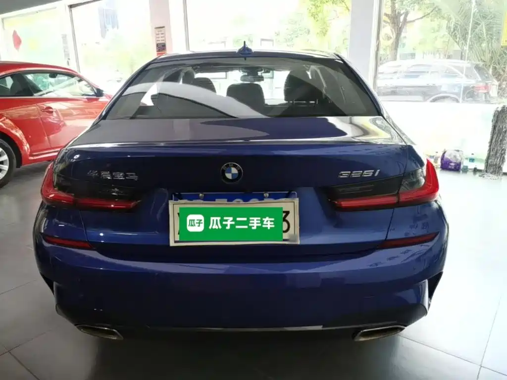 Photo 6 - BMW 3 Series