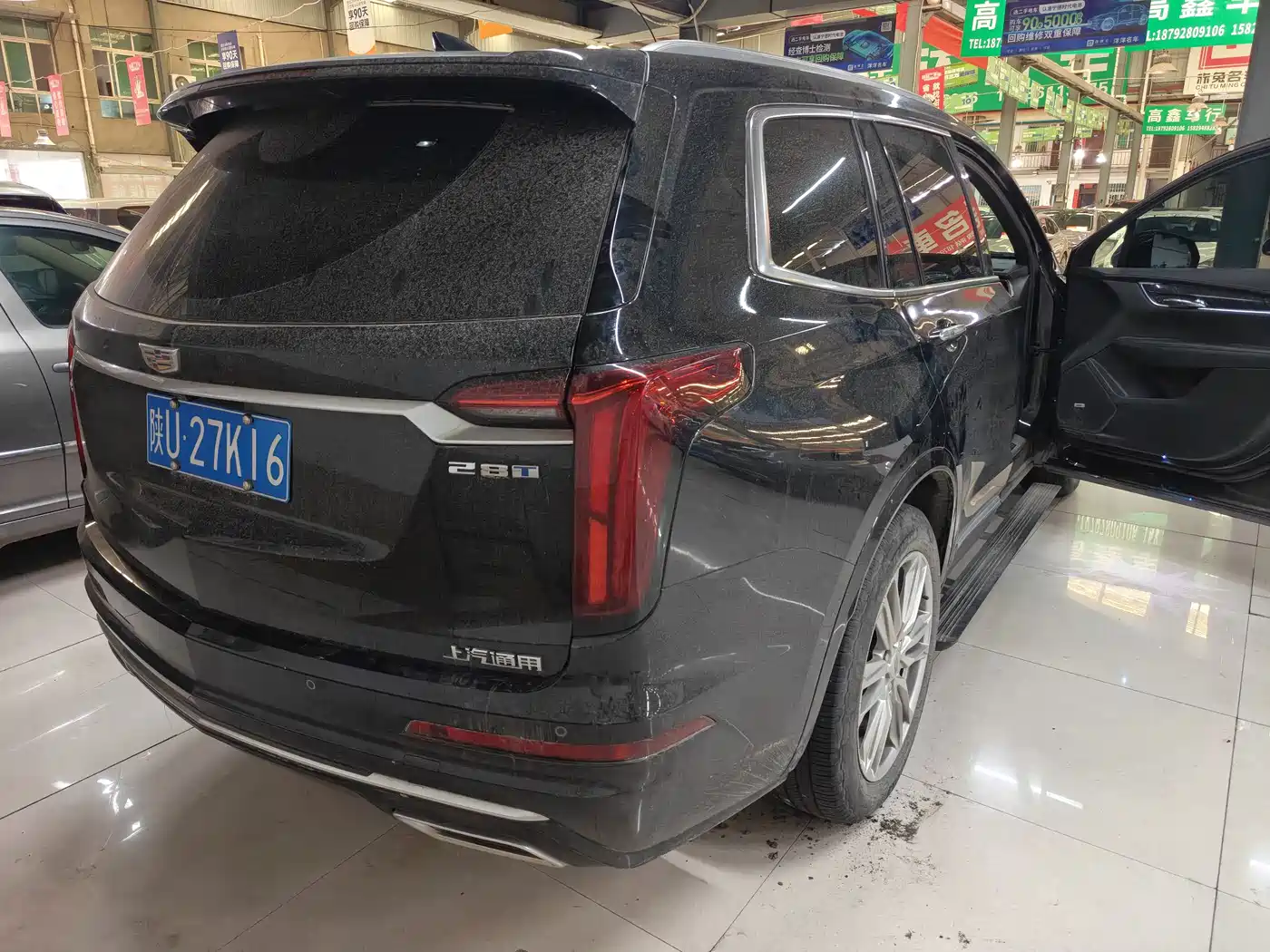 Photo 7 - Cadillac XT6