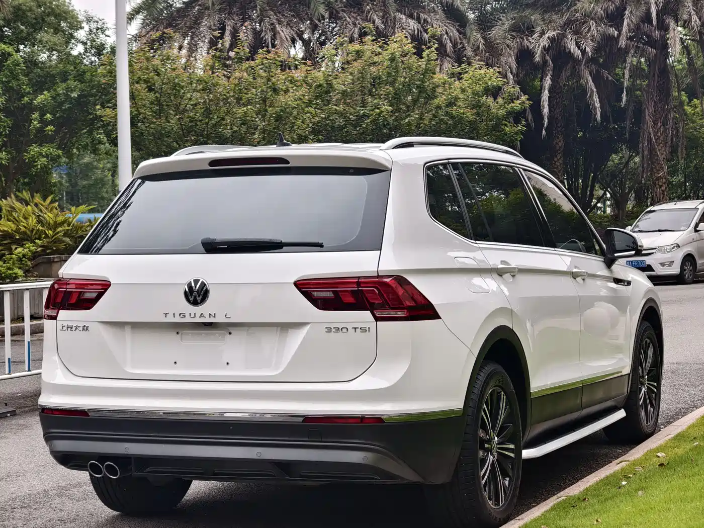 Volkswagen Tiguan L 2021 330TSI Automatic 2WD Smart фото 7