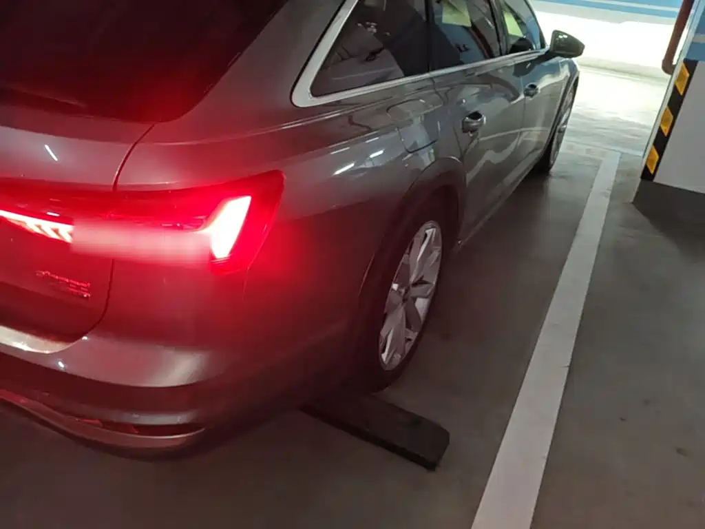 AUDI A6 (IMPORT)
