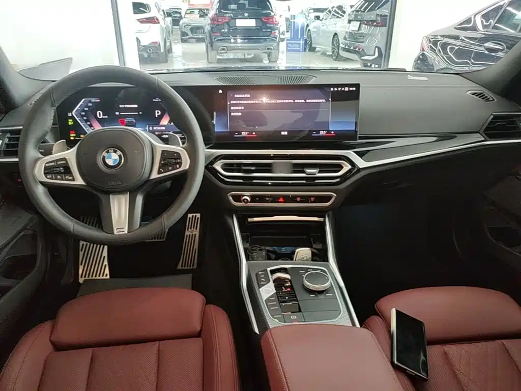 BMW 3 Series 2023 325i M Sport Black Night Package фото 10