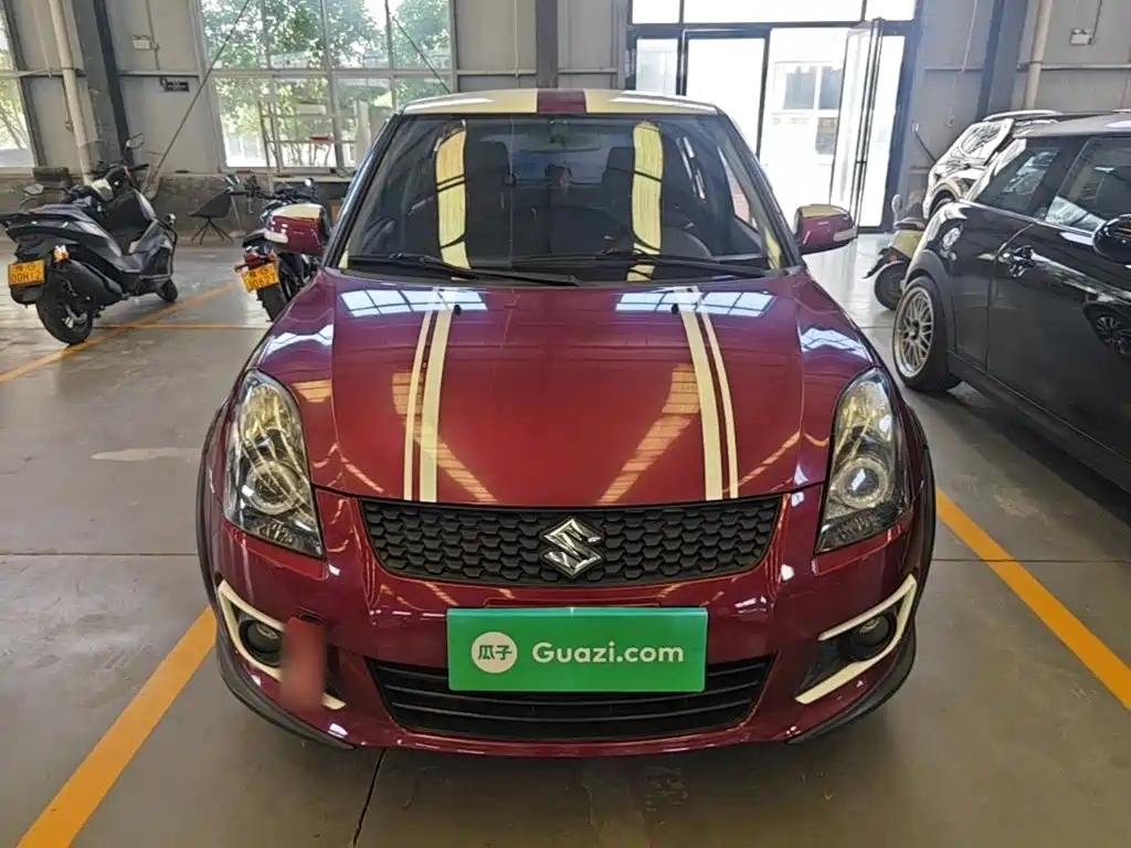 Фото 3 - Suzuki Swift