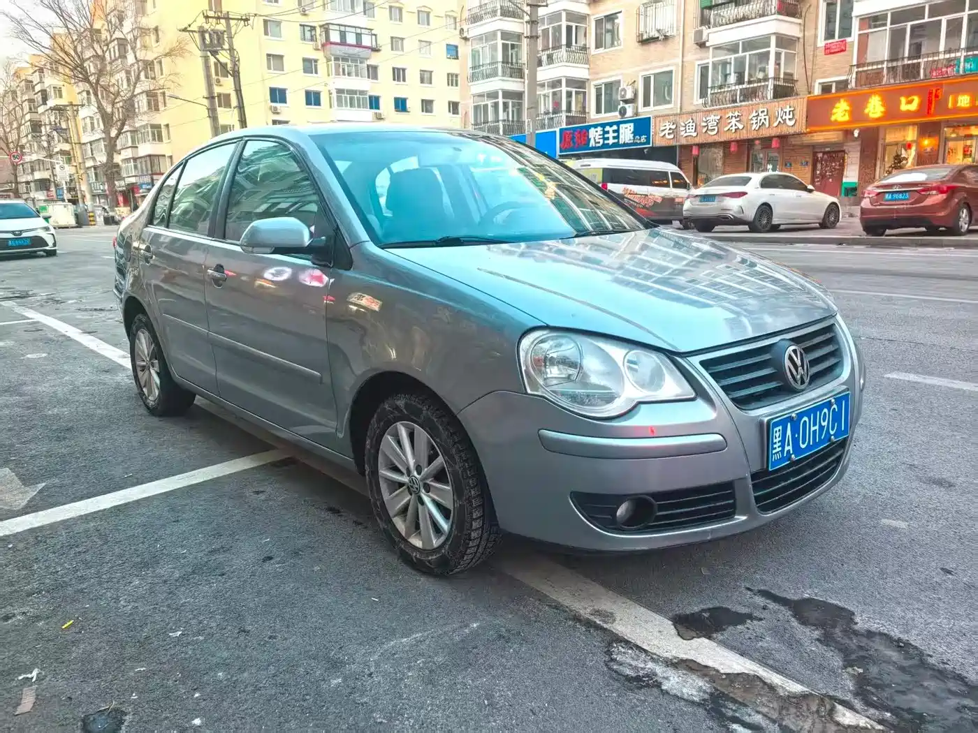 Volkswagen Polo 2009 Jingqu 1.4L Manual Elegant Comfort Edition фото 3
