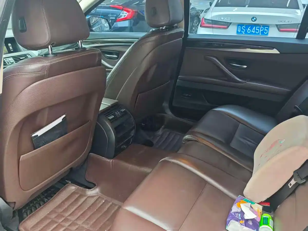 BMW 5 Series 2014 525Li Luxury Design Package фото 6