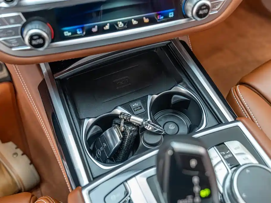 BMW 7 Series 2019 Facelift 740Li xDrive Executive M Sport Package фото 23