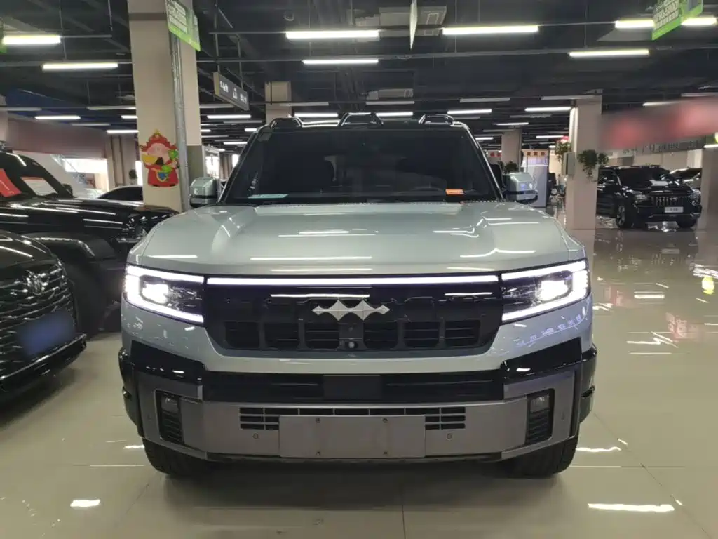 Fang Cheng Bao Leopard 8 2025 2025 Zhiyong Flagship 7-Seater