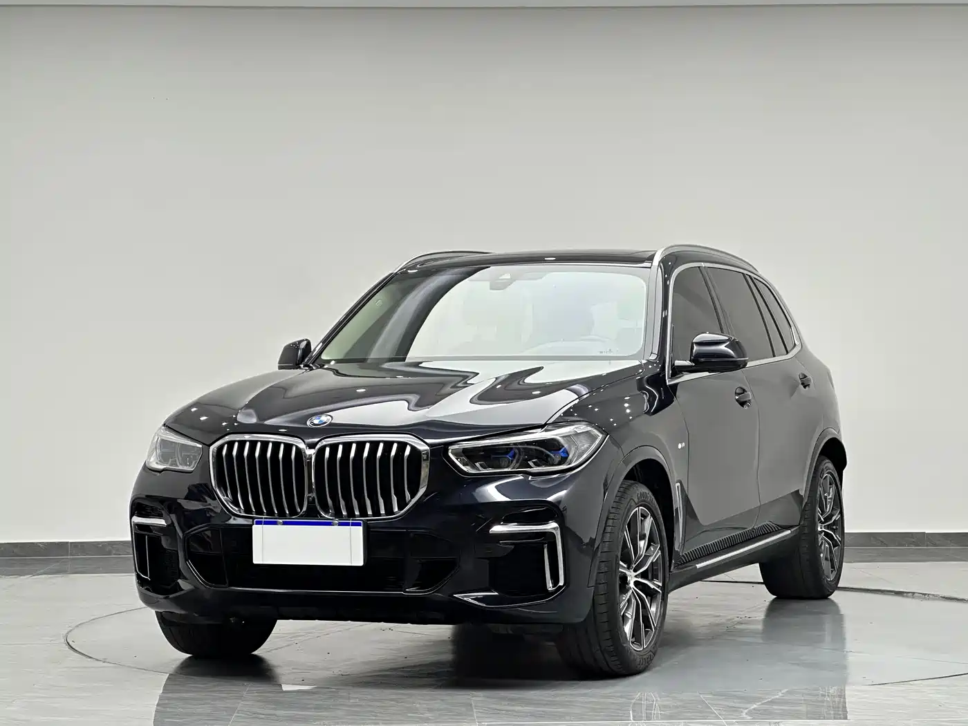 BMW X5 2022 xDrive 30Li Premium M Sport Package
