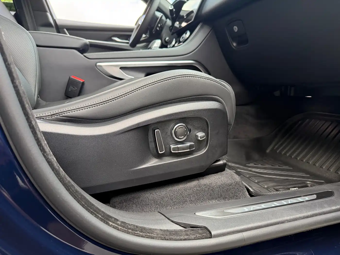 Jaguar F-PACE 2024 2024 P250 R-Dynamic HSE