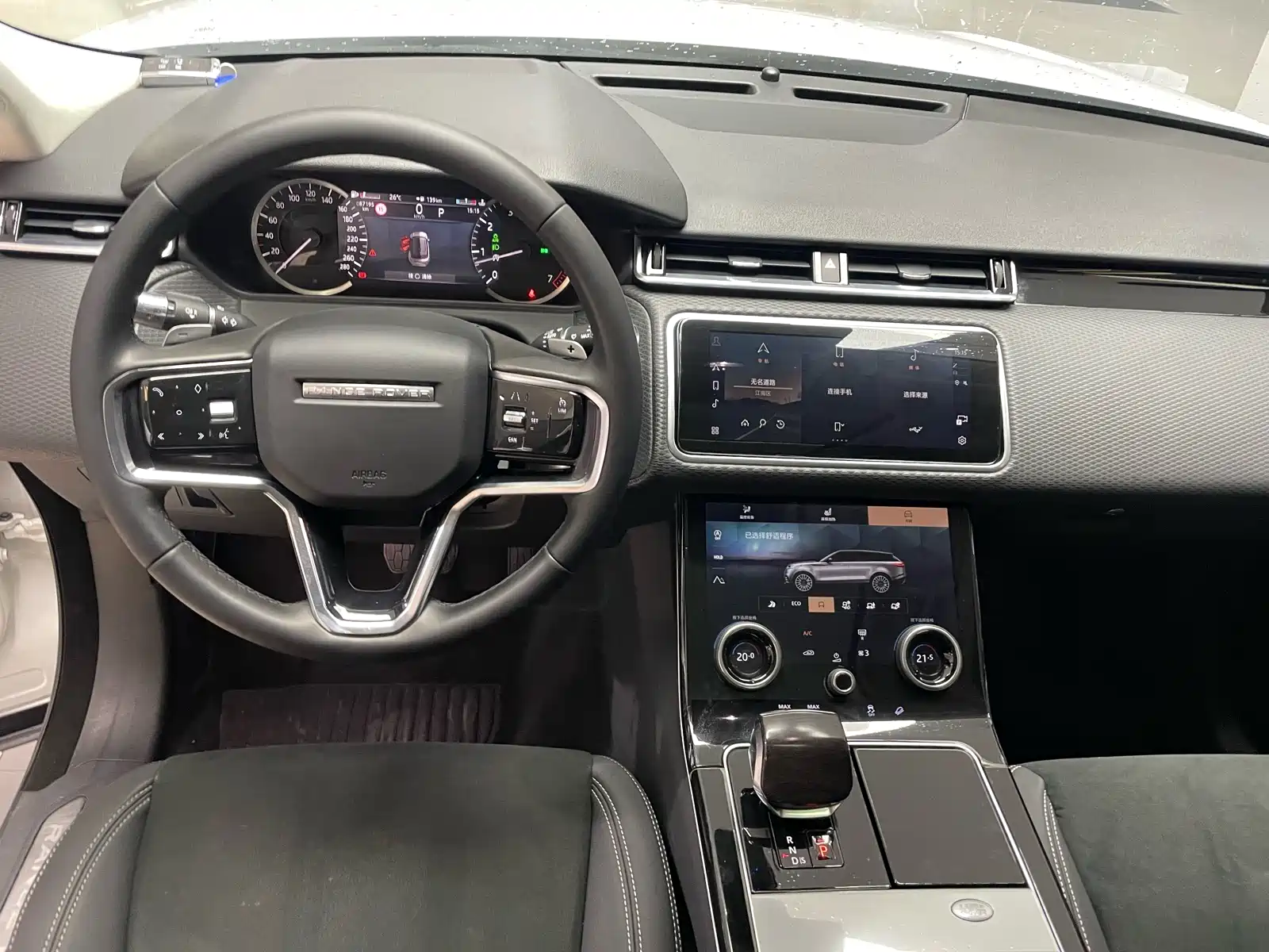 Фото 13 - Land Rover Range Rover Velar
