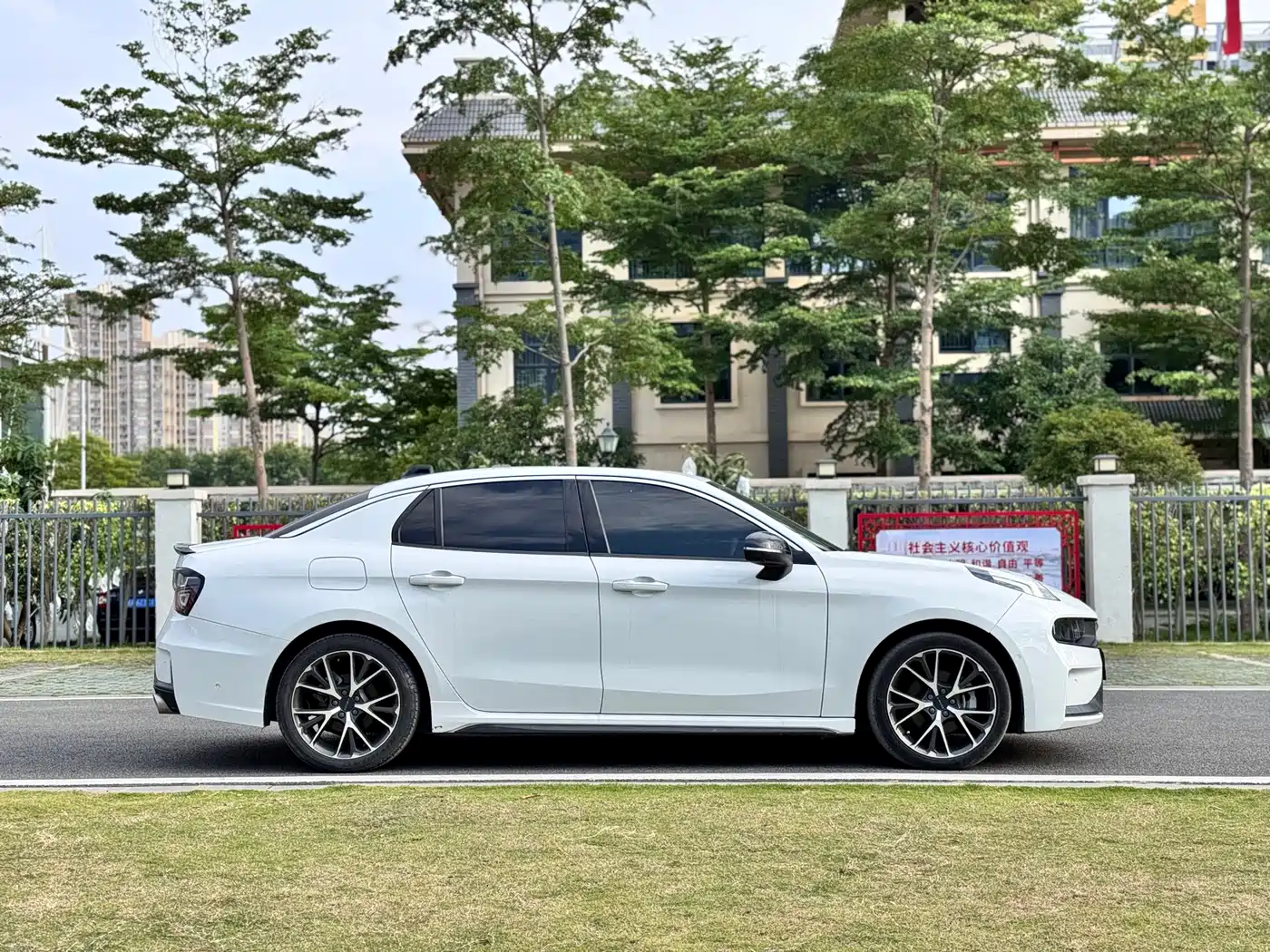 Lynk & Co 03 2019 2.0TD Auto Power Pro Version фото 5