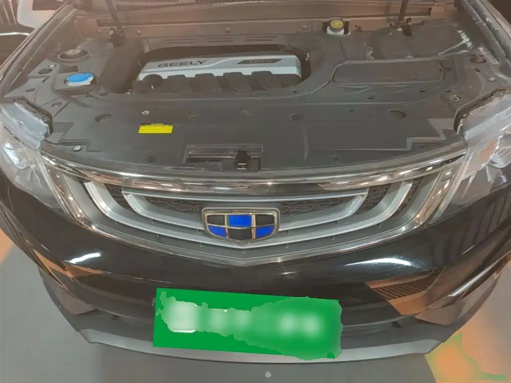 Фото 20 - Geely Atlas