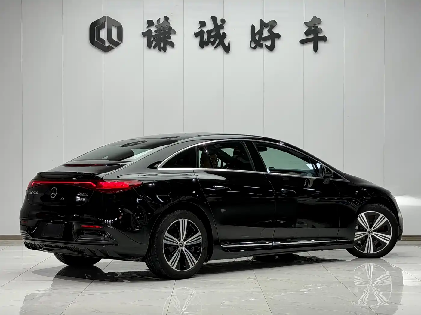 Mercedes-Benz EQE 2025 2025 Model 500 4MATIC Luxury Edition
