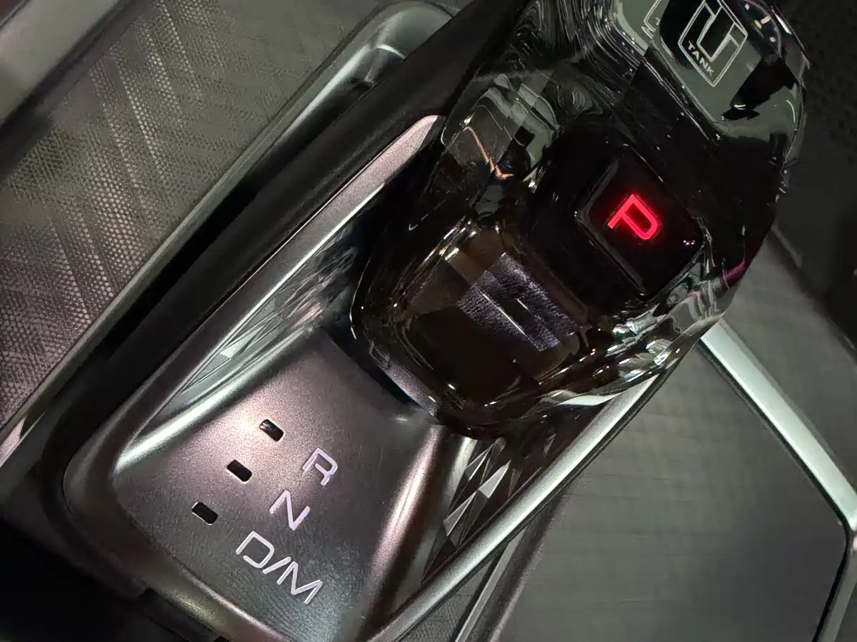 TANK TANK 700 NEW ENERGY