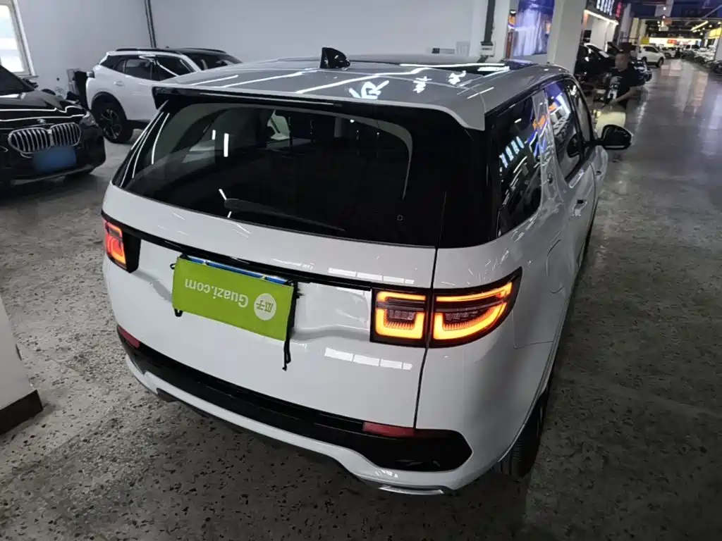 LAND ROVER DISCOVER SPORTS