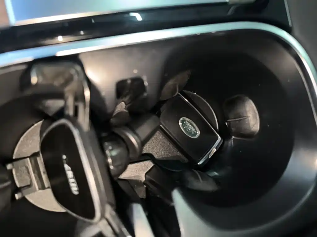 LAND ROVER DISCOVER SPORTS