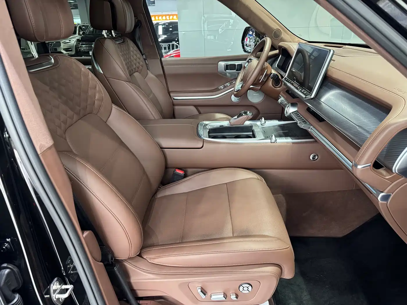 TANK TANK 700 NEW ENERGY