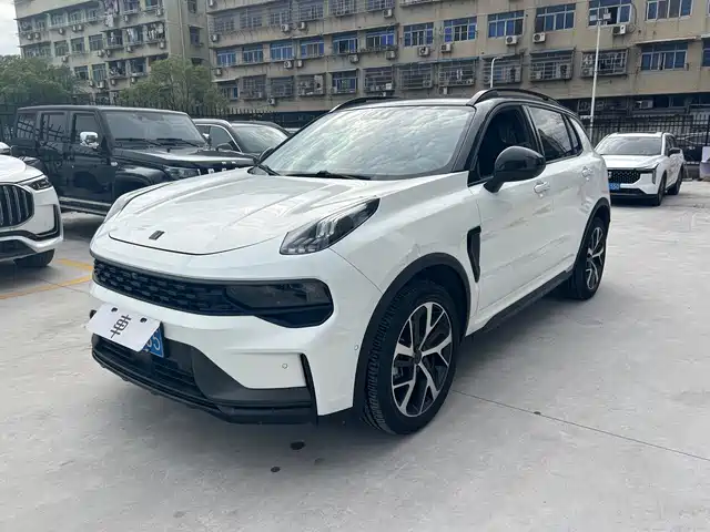 Lynk & Co 01 2.0TD, полный привод, Halo