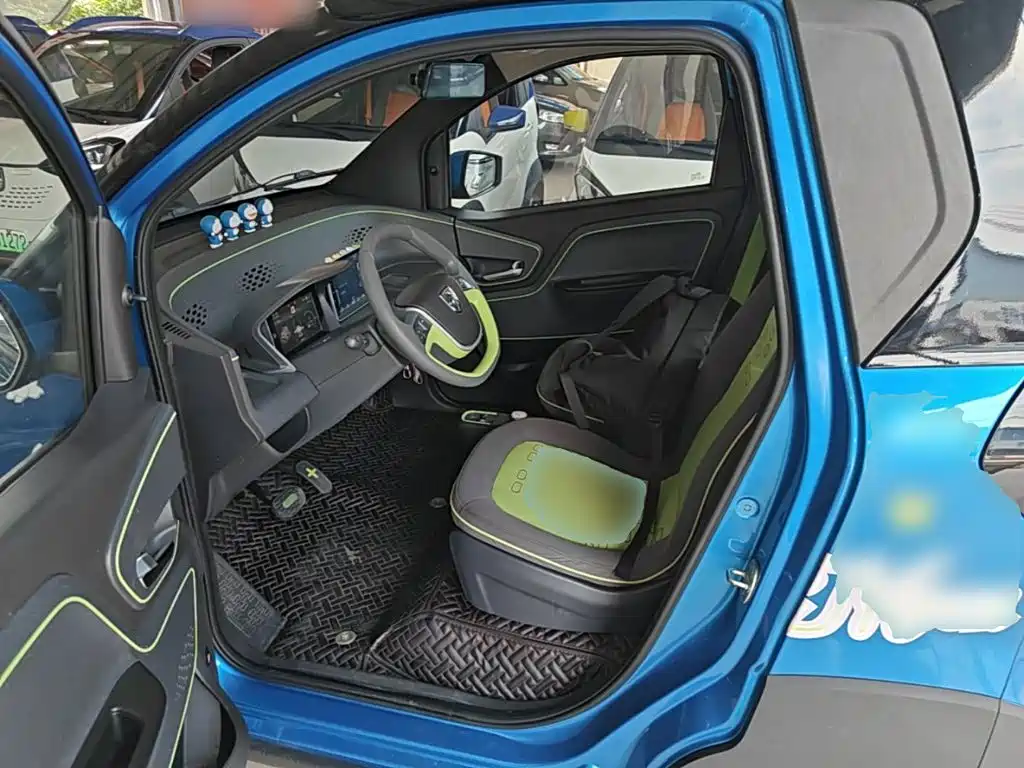 BAOJUN E100