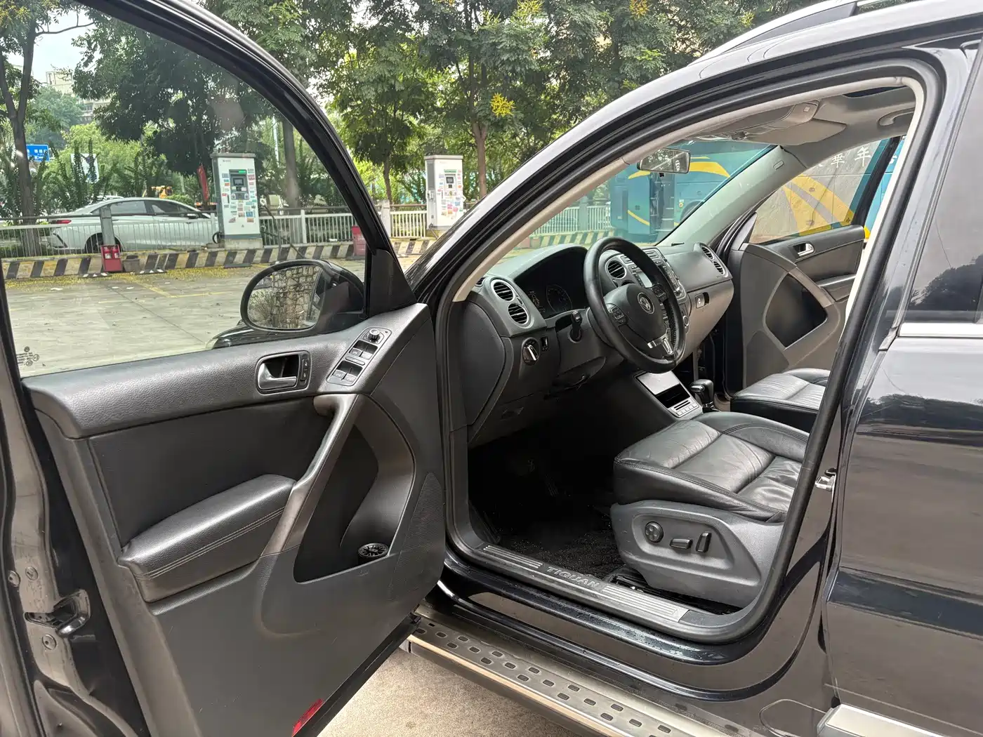 Volkswagen Tiguan 2011 2010 1.8TSI Automatic 2WD Elite
