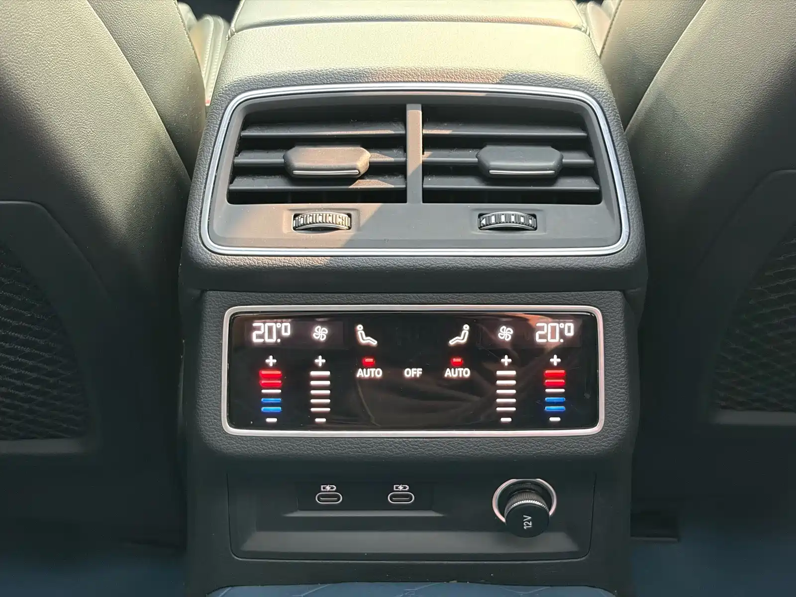 Фото 9 - Audi A6L