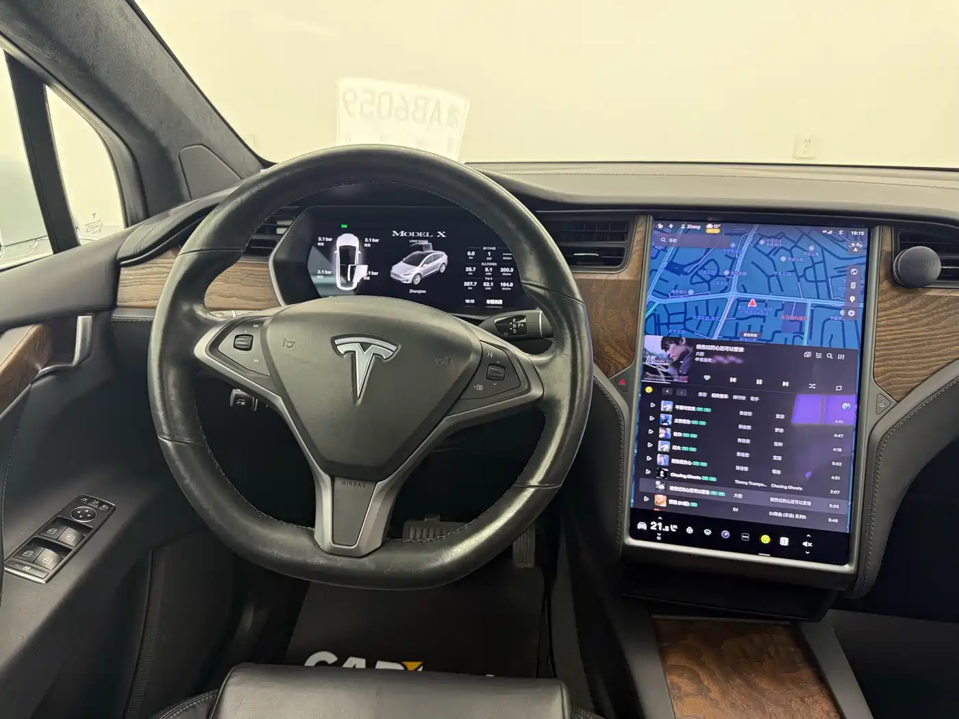 TESLA MODEL X