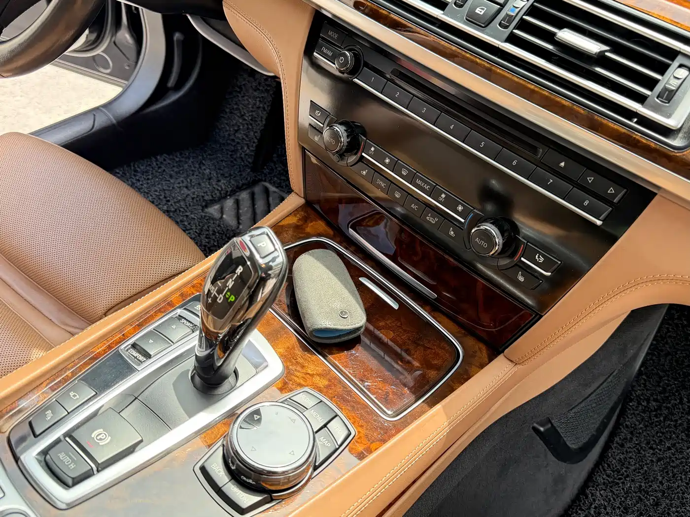 BMW 7 Series 2013 Model 760Li фото 14
