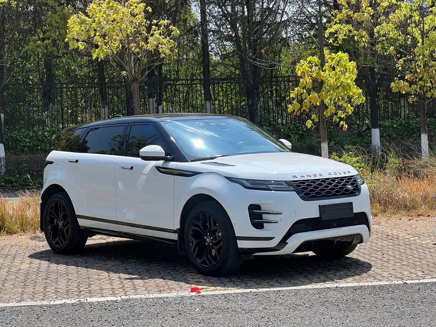 Land Rover Range Rover Evoque 2022 Range Rover Evoque L 249PS R-Dynamic Luxury Edition
