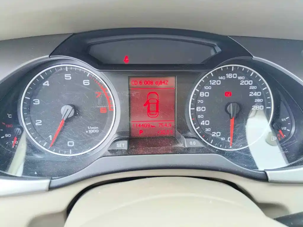 Фото 4 - Audi A4L