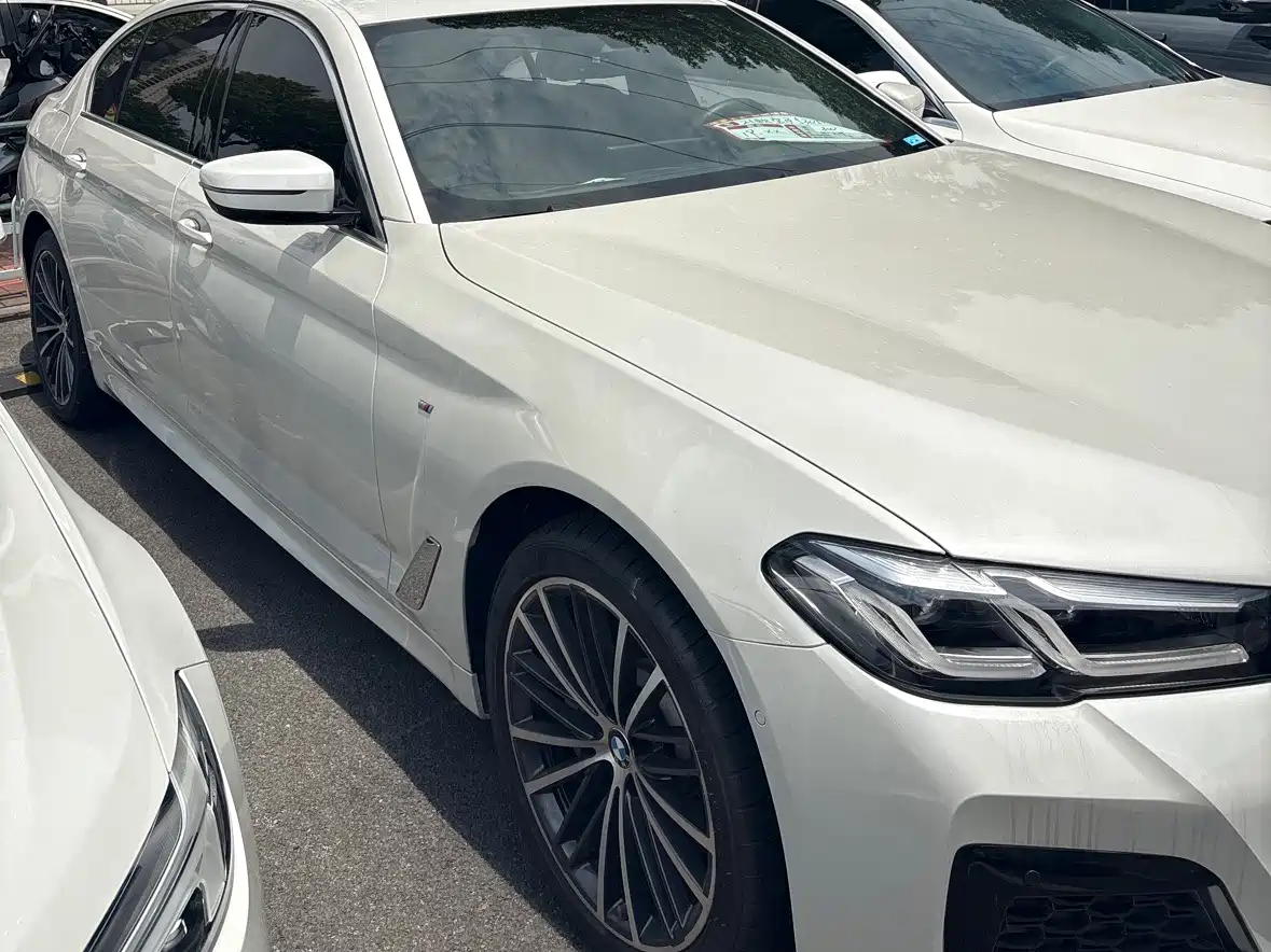 BMW 5-SERIES