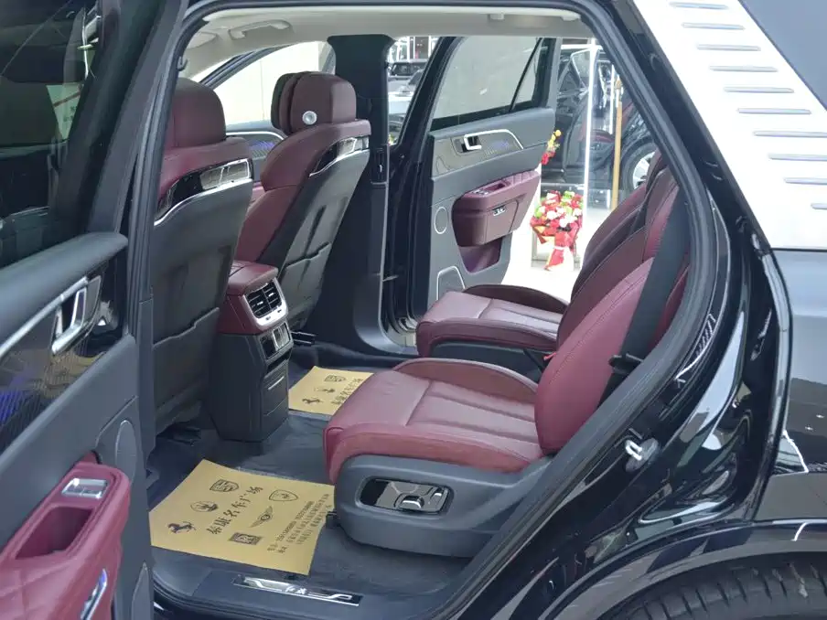 2026 Hongqi E-HS9