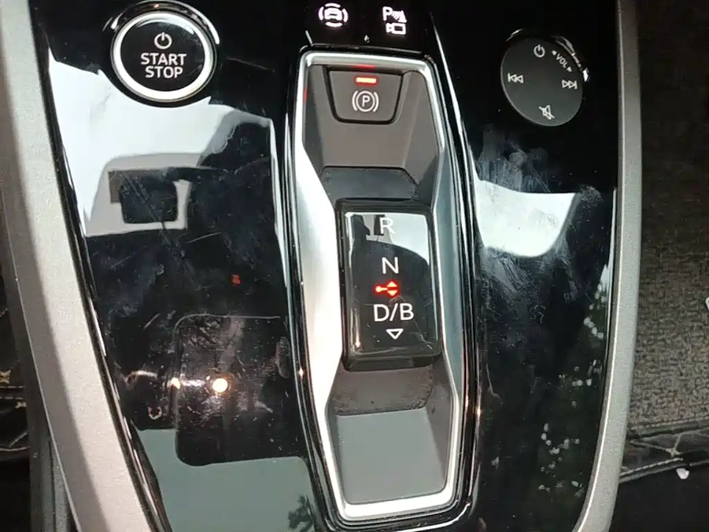 Audi Q5 e-tron 2023 2023 40 e-tron Starlight Edition Brocade Package