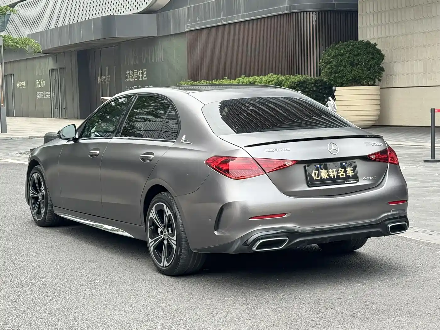 Mercedes-Benz C-Class 2022 Facelift C 260 L Night Edition Sport фото 7