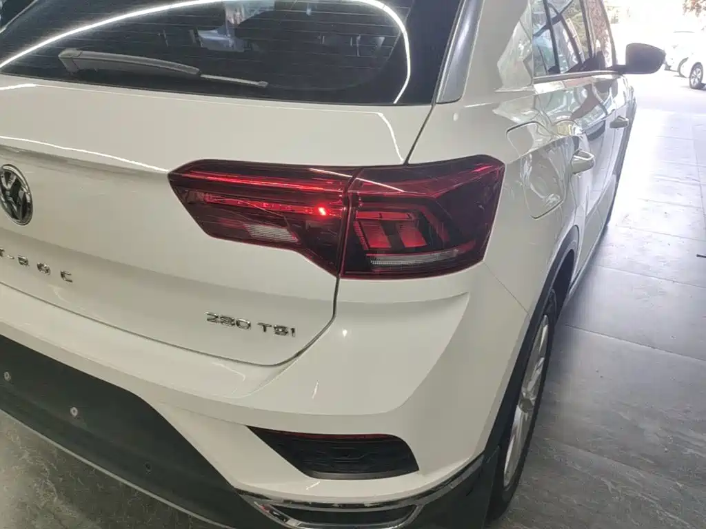 VOLKSWAGEN T-ROC EXPLORING SONGS