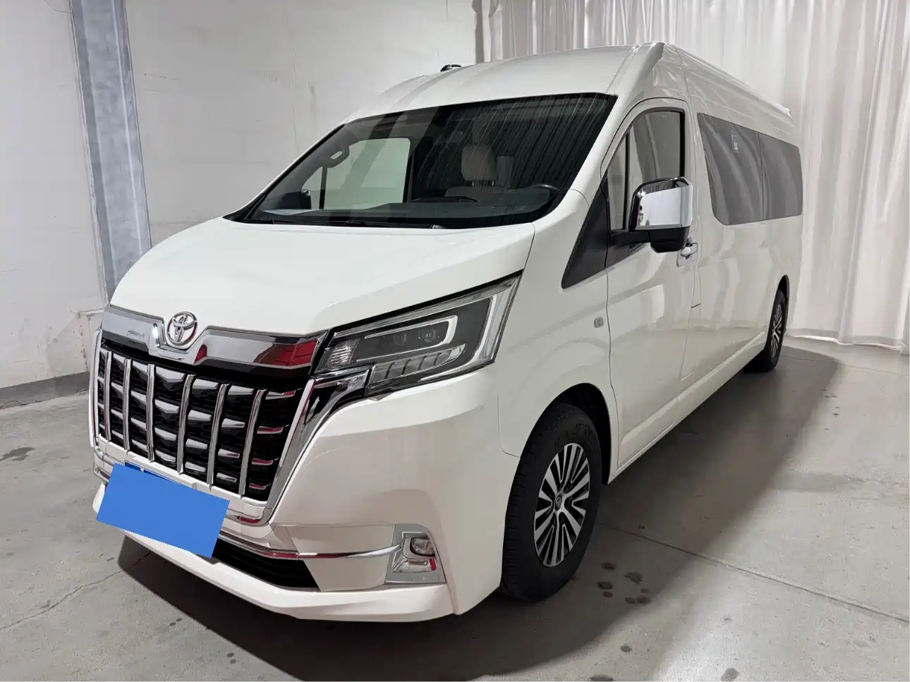 صورة 1 - Toyota HIACE