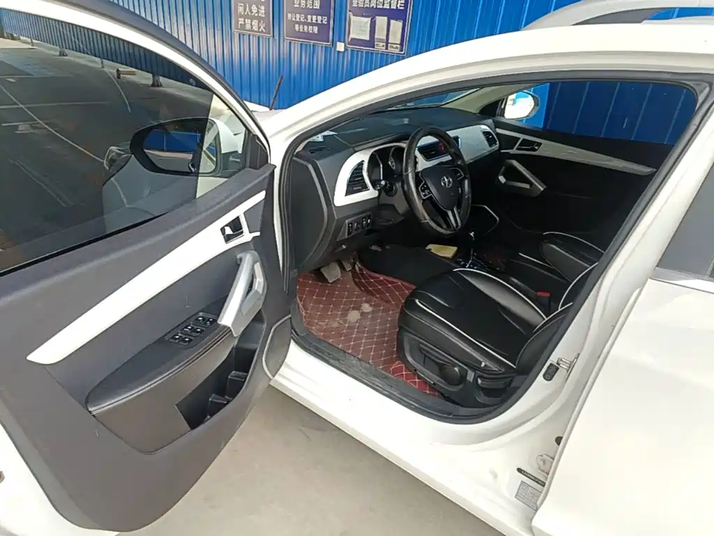 JAC Motors Refine S2 2016 2015 1.5L CVT Luxury Smart