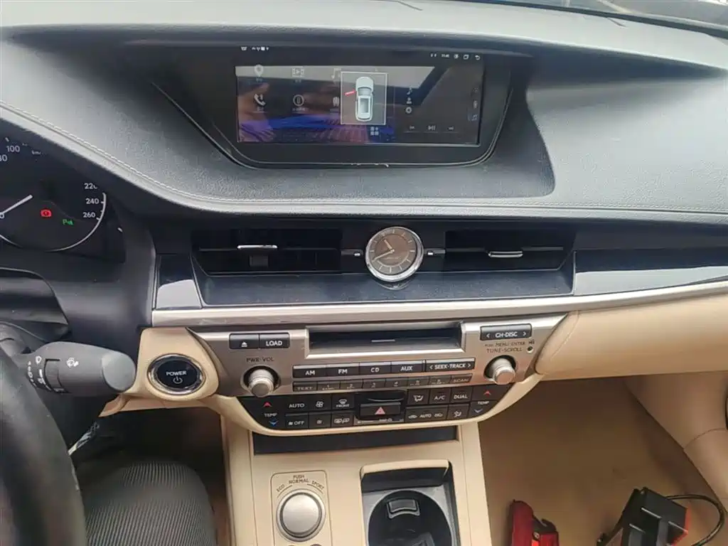 Lexus ES 2013 300h Elite Edition фото 13