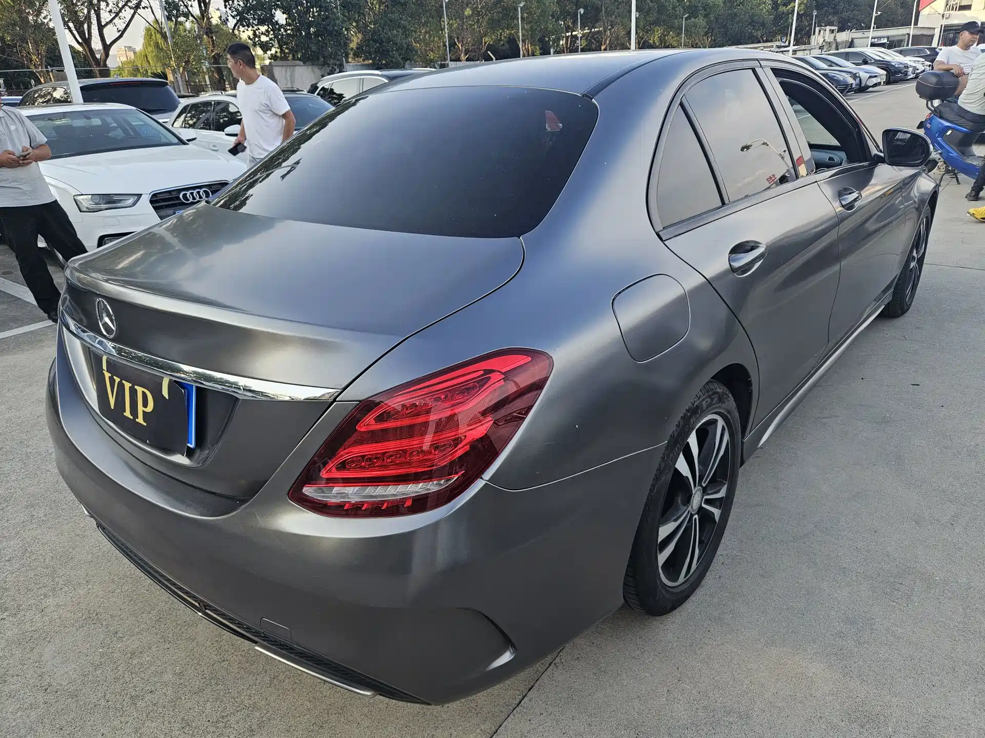 Фото 11 - Mercedes-Benz C-Class