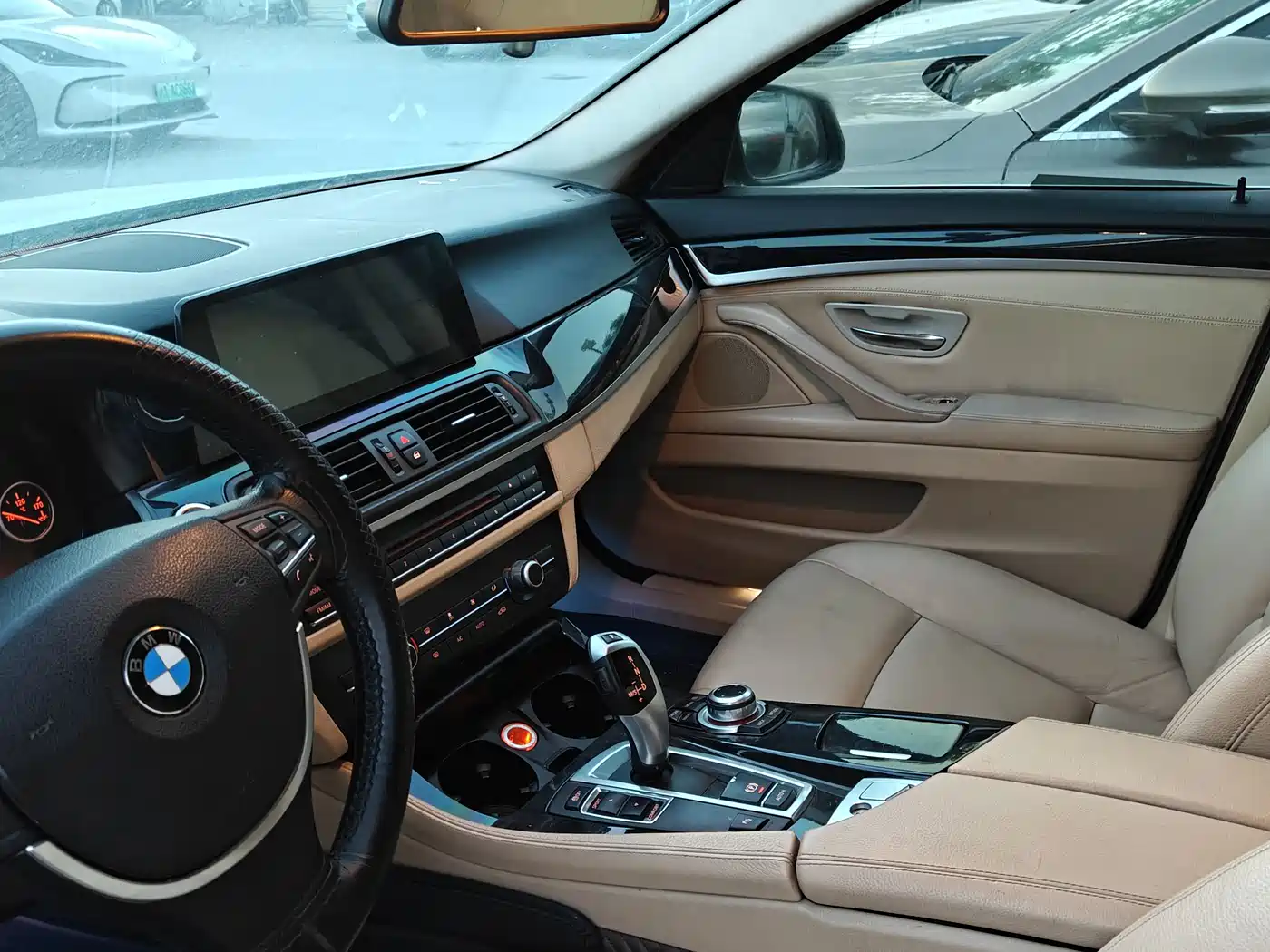 BMW 5 Series 2013 520Li Elegance фото 12