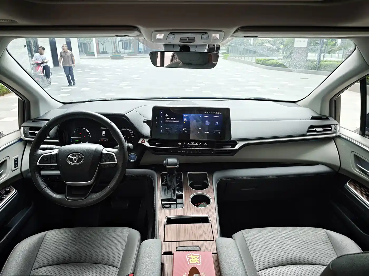 Фото 7 - Toyota Granvia