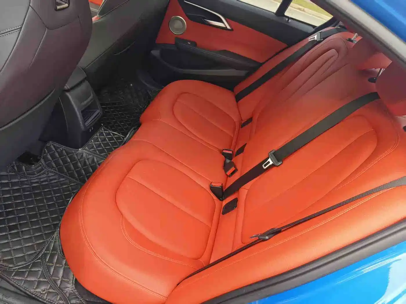 BMW 1-SERIES